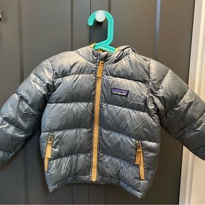 Cozy Infant Boys’ Patagonia Hi-Loft Down Hooded Jacket